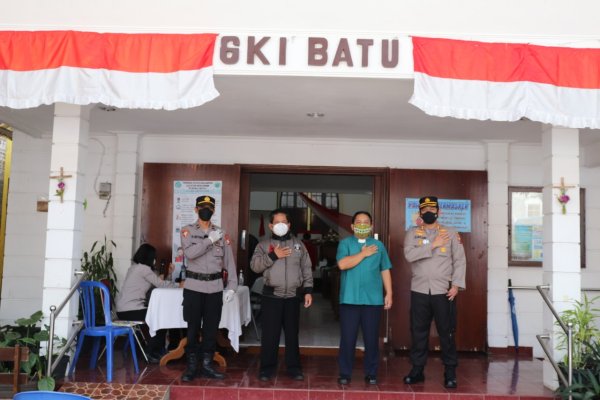 Gandeng GKI, Polres Batu Gelar Vaksinasi Massal Dukung Program Pemerintah Pusat