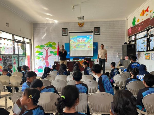 Kenali Bahaya Narkoba Sejak Dini, Satresnarkoba Polres Batu Gelar Binluh di SDN 2 Bumiaji