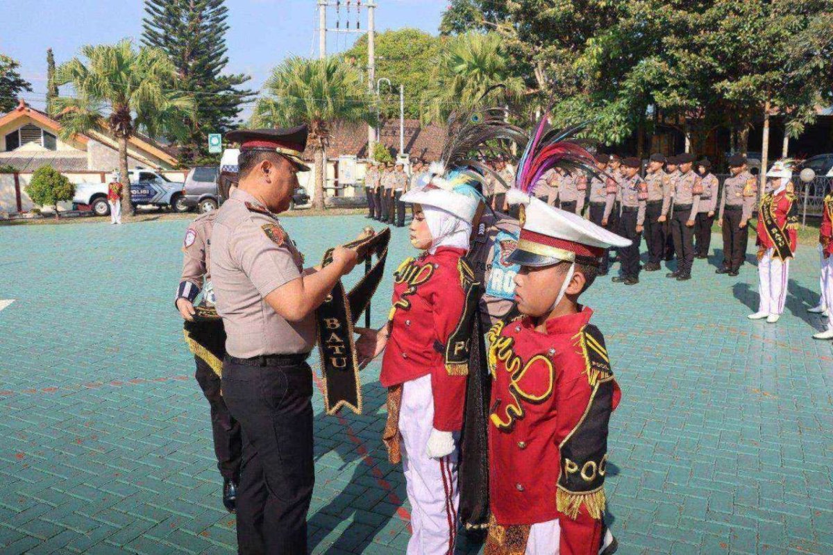 Siap Berkompetisi di Tingkat Provinsi, Kapolres Batu, AKBP Dr. Aris Purwanto Kukuhkan Polisi Cilik